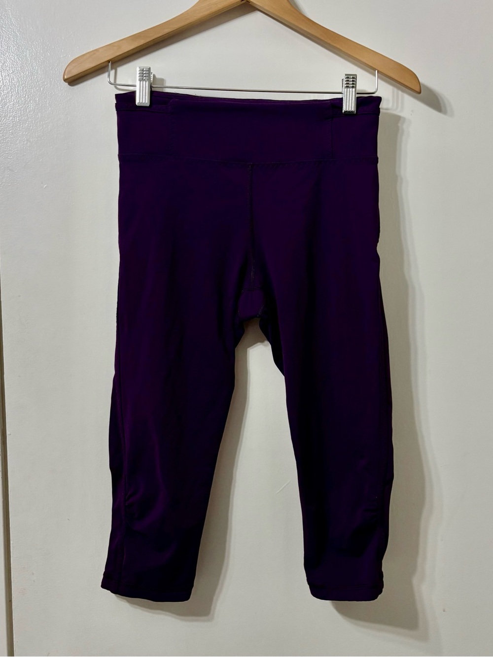 lululemon athletica Girls Deep Purple Capri Leggings